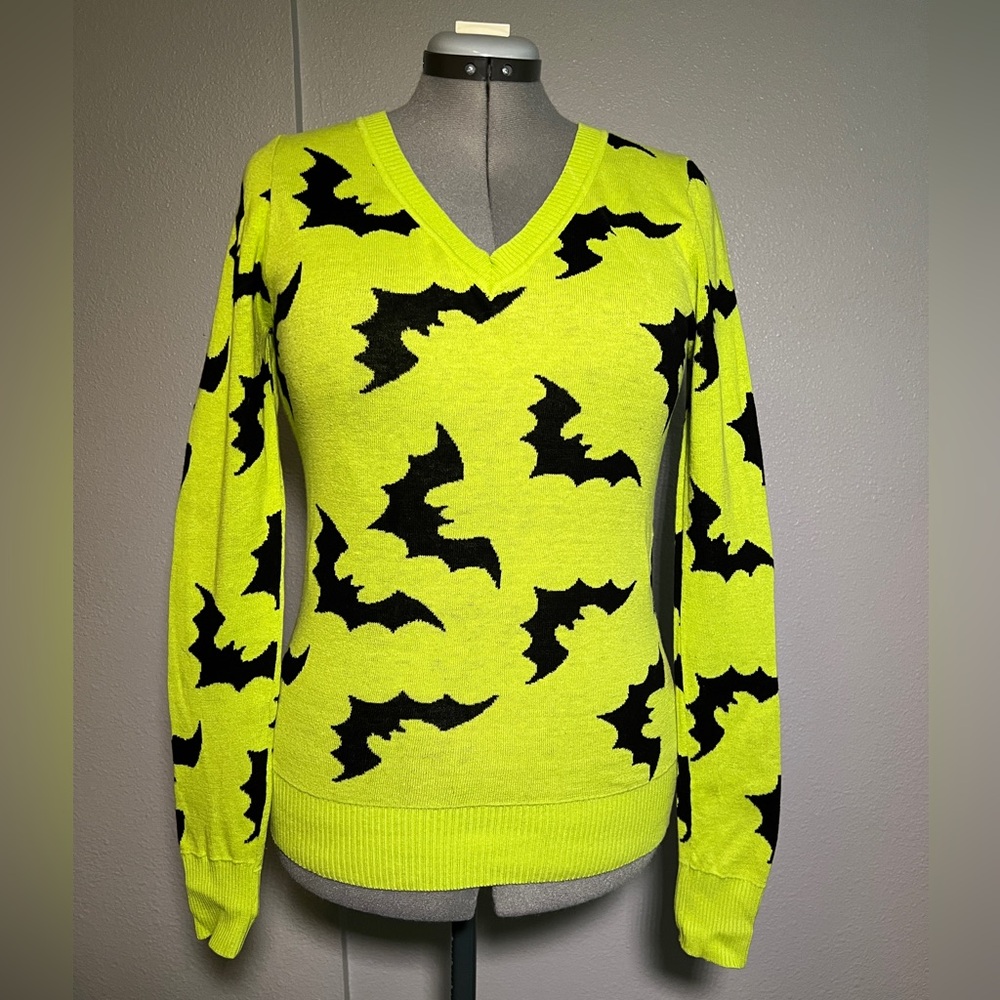 Sourpuss Halloween Lime Monster Green V-Neck Sweater with Black Bats Sz L